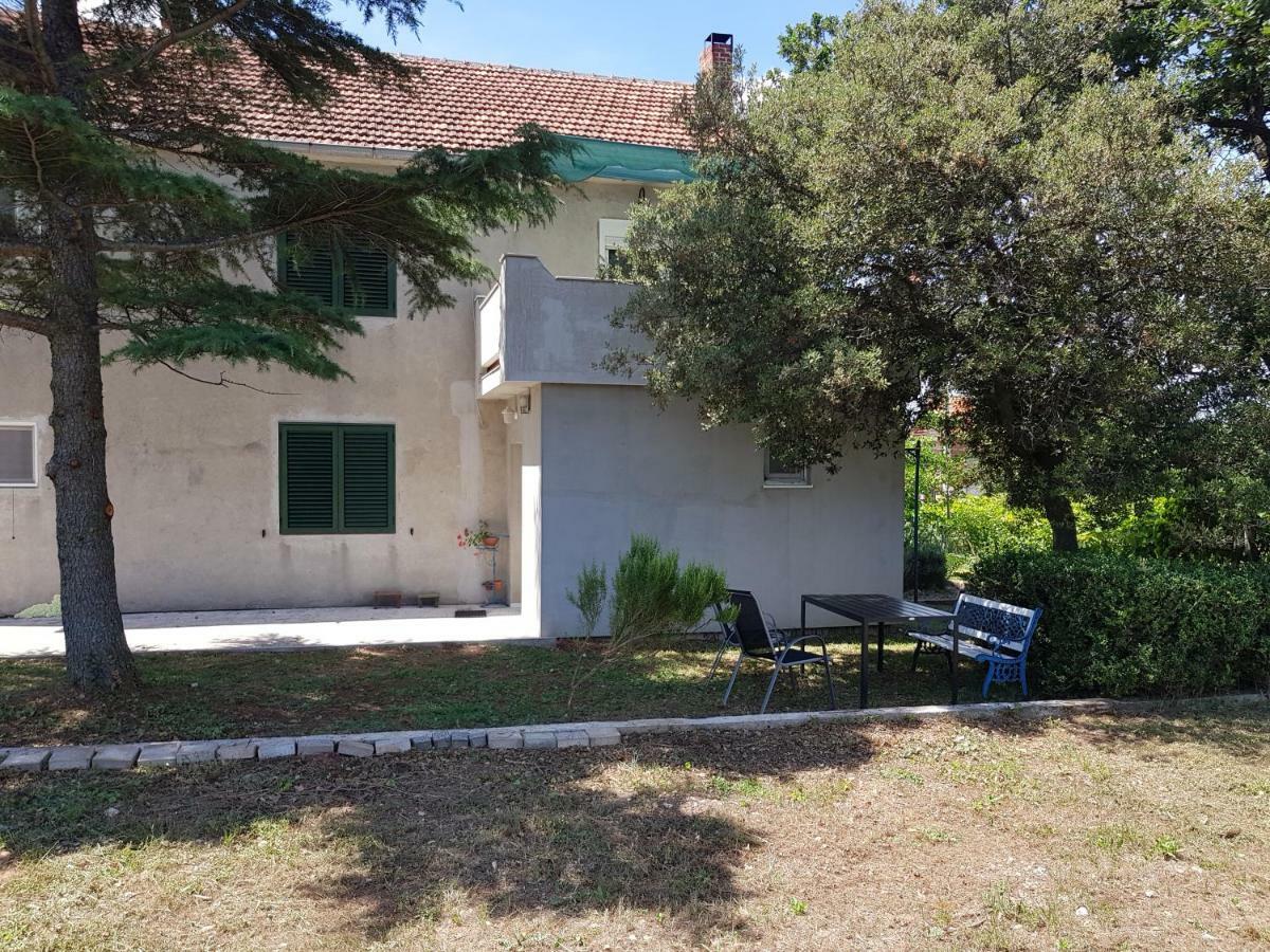 Apartment Brigitte Vrsi Exterior foto
