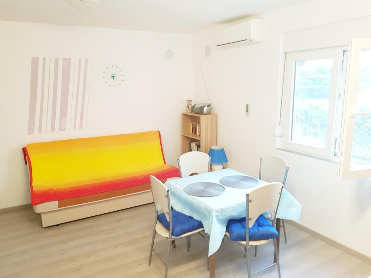 Apartment Brigitte Vrsi Exterior foto
